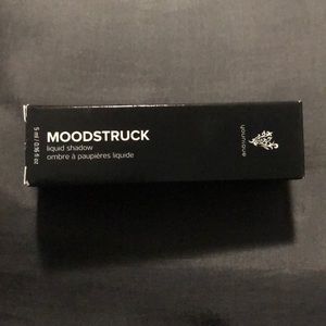 Younique liquid shadow